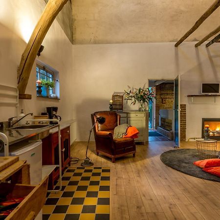Aan De Holle Weg. Zeer Landelijk Gelegen Verbouwde Stal Tot Woning Nuth Экстерьер фото
