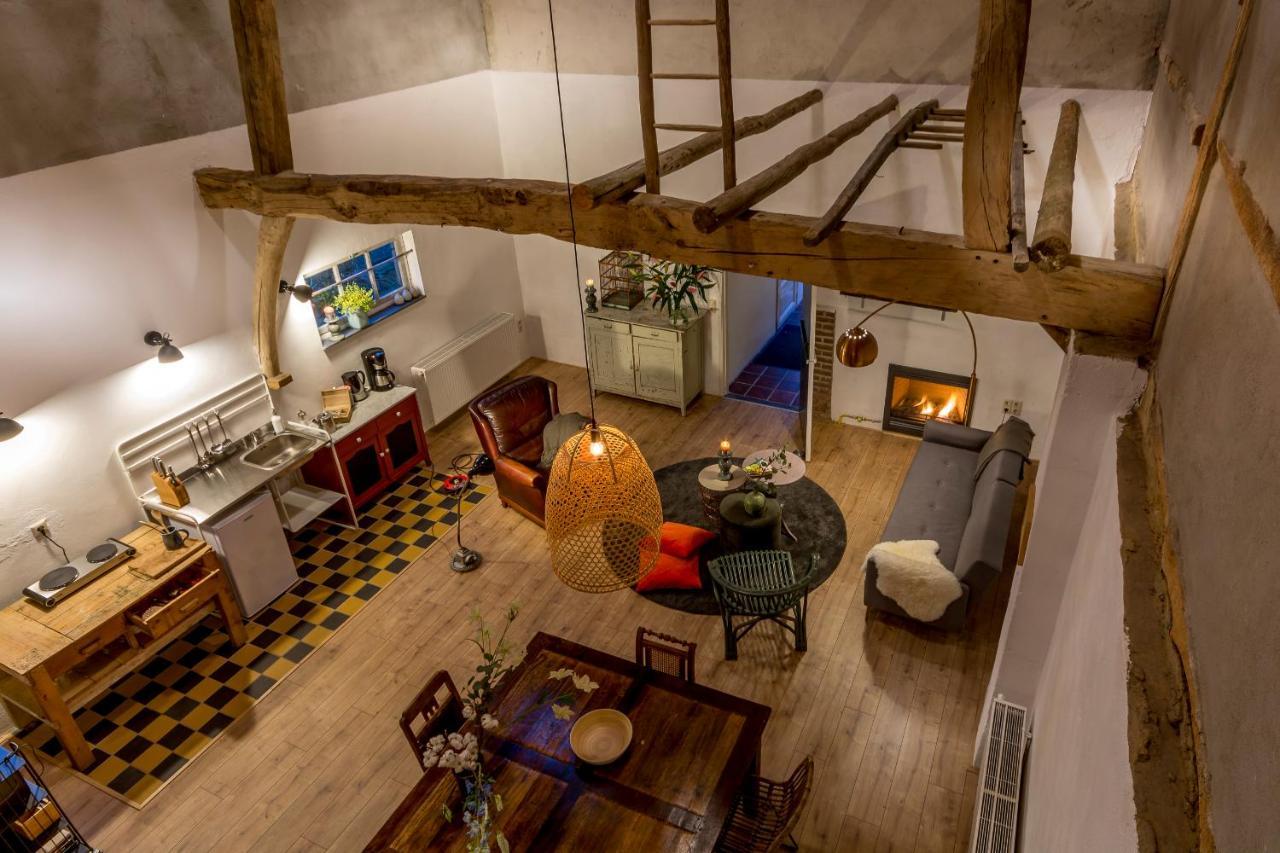 Aan De Holle Weg. Zeer Landelijk Gelegen Verbouwde Stal Tot Woning Nuth Экстерьер фото